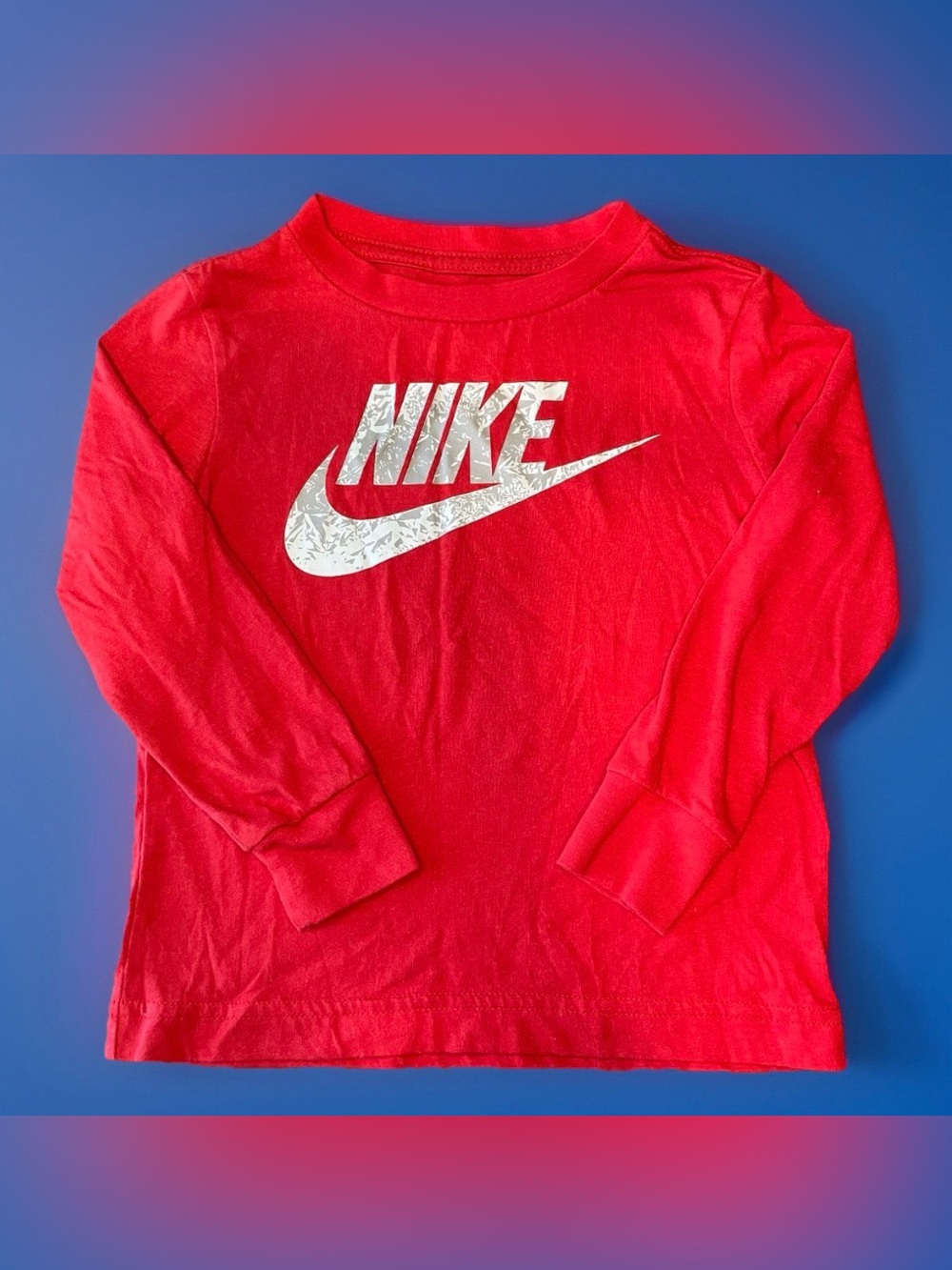 Nike Toddler Boys Red Long Sleeve Graphic T-Shirt Size 3T Silver Swoosh H262-U10